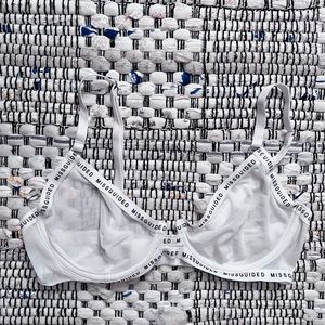 Ladies Womens white Missguided bra size 32C
